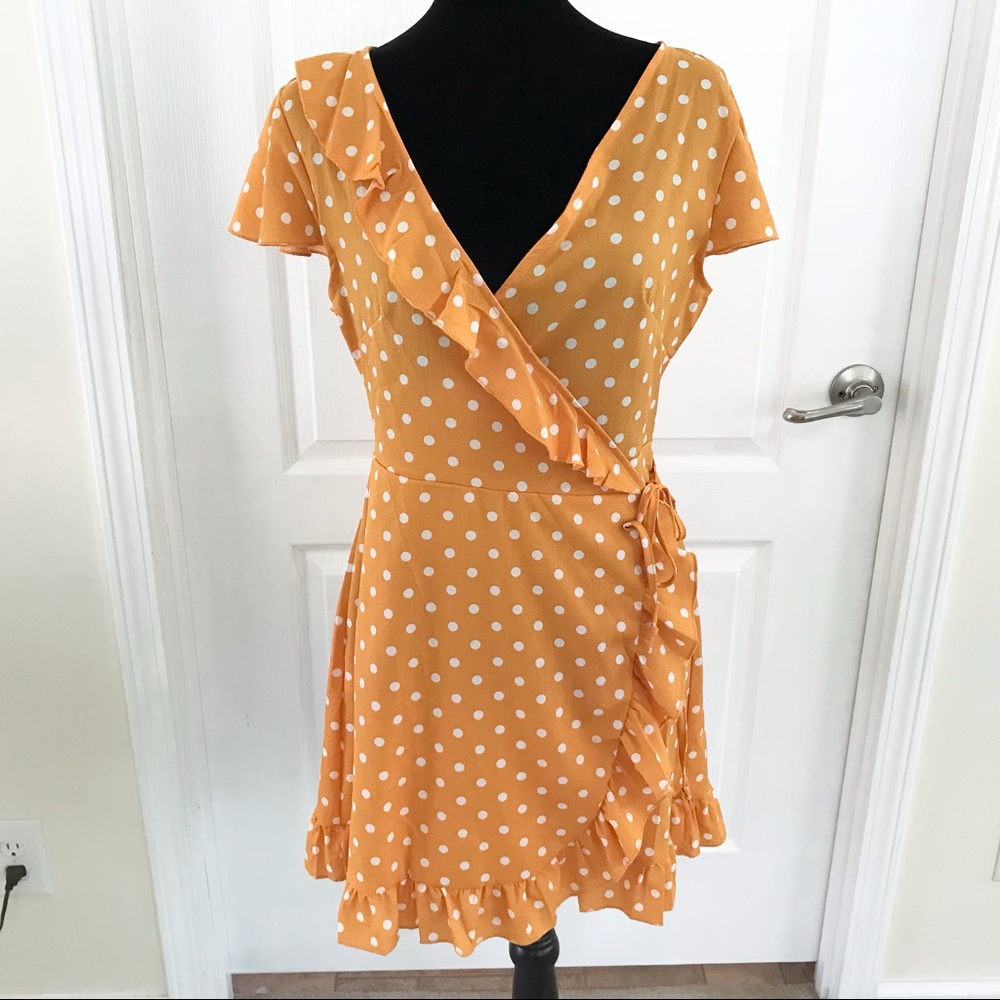 ✴️Cupshe  Polka Dot Wrap Dress/CoverUpSzL, NWT